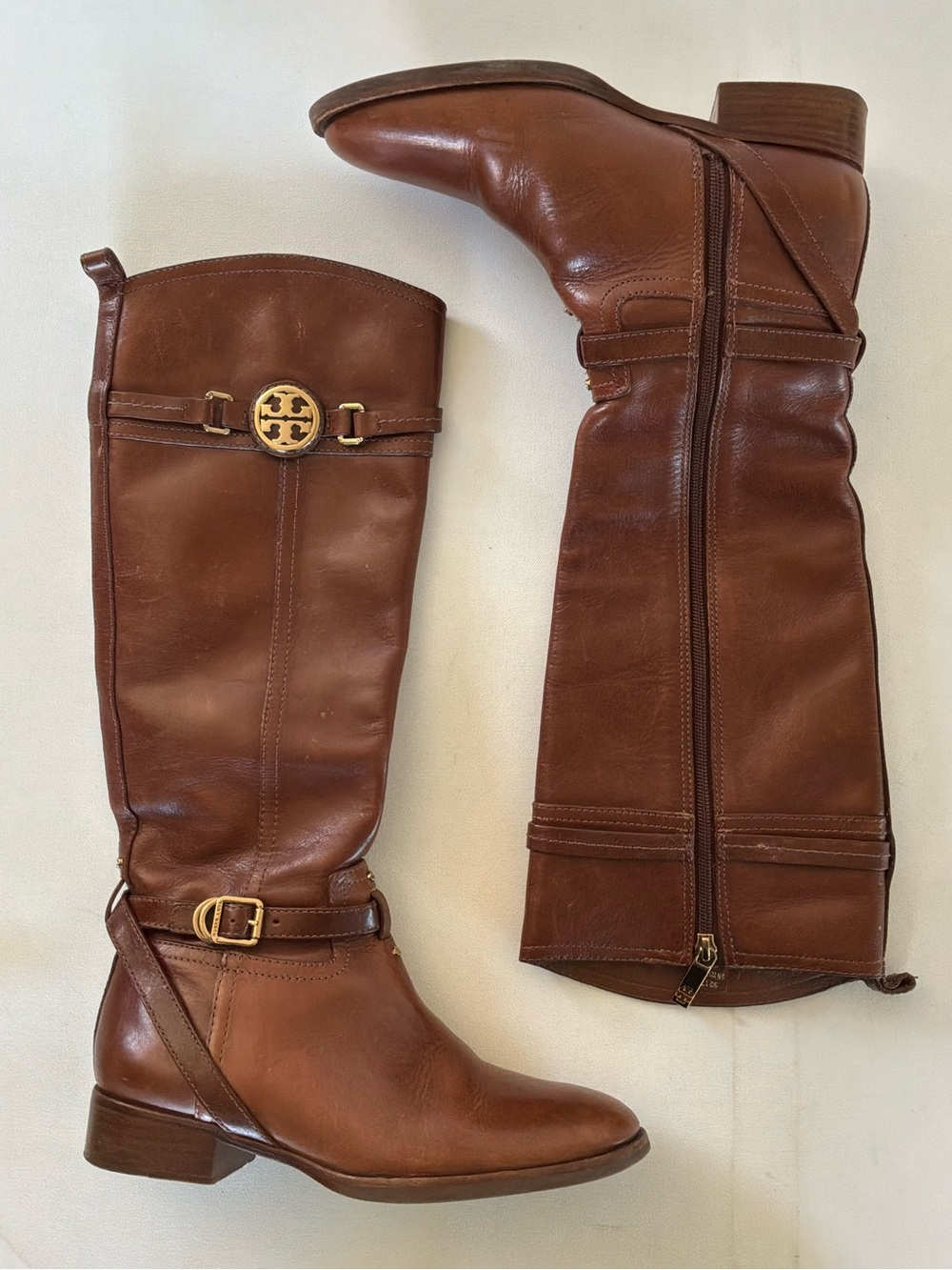 Tory Burch Brown Leather Riding Boots Gold Logo Medallion Size 8.5 M Brazil - Picture 2 of 13